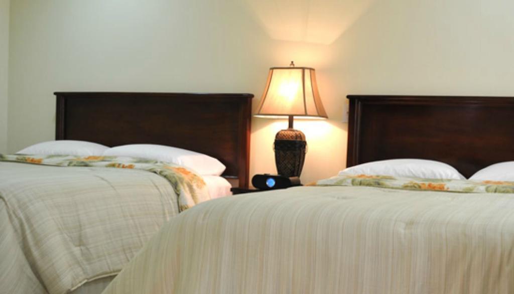 Rainbow Hotel Caye Caulker Zimmer foto